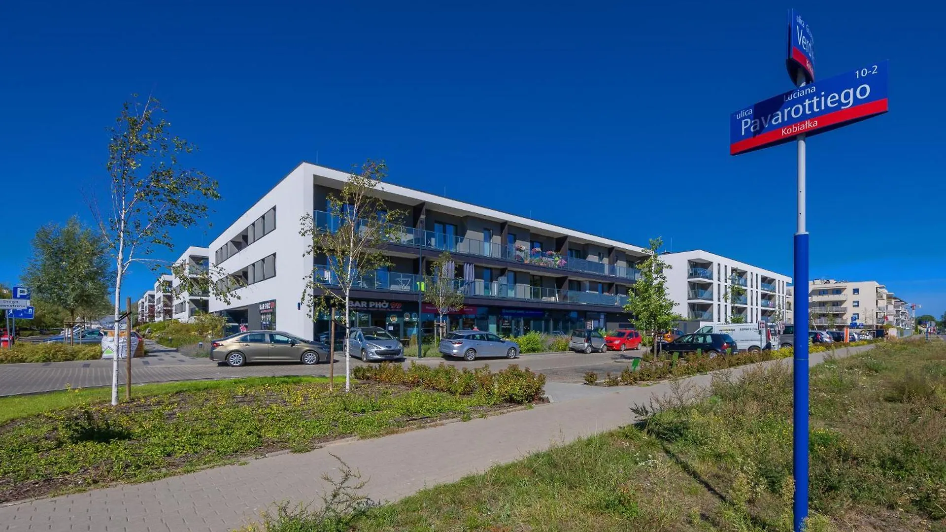 Comfortable Apartment With Parking By Noclegi Renters Warsaw